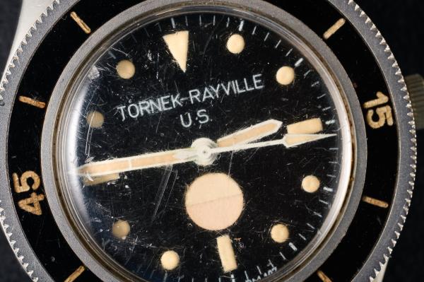 找到了一个真正的交易，新鲜的市场，军方发行的Tornek-Rayville