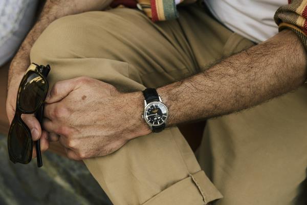 雅各布公司在西西里岛发布了一款狂野的新“教父”手表