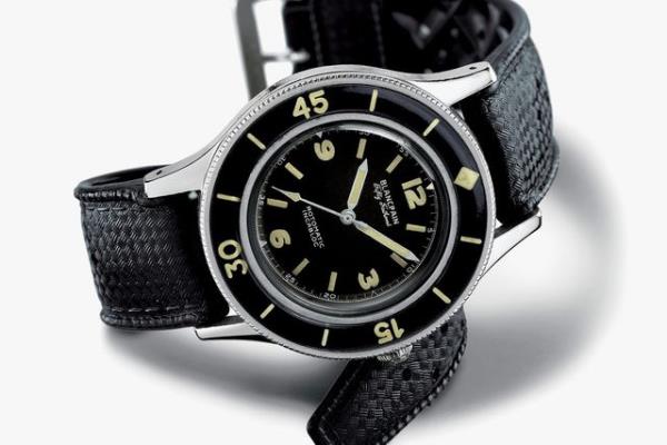 这款早期潜水手表是为军事蛙人制造的